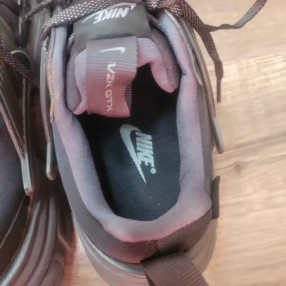 Nike Wmns V2K Run GTX Gore-Tex Black Iron Grey Women Casual Shoes Size 5 - Picture 8 of 15